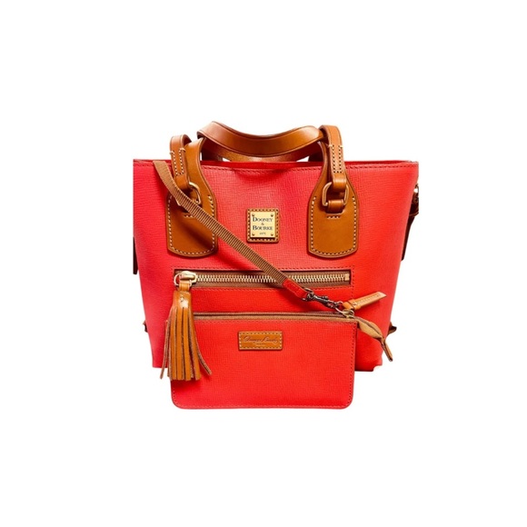 ❤️Dooney & Bourke Morgan Geranium Handbag❤️ - Picture 1 of 7